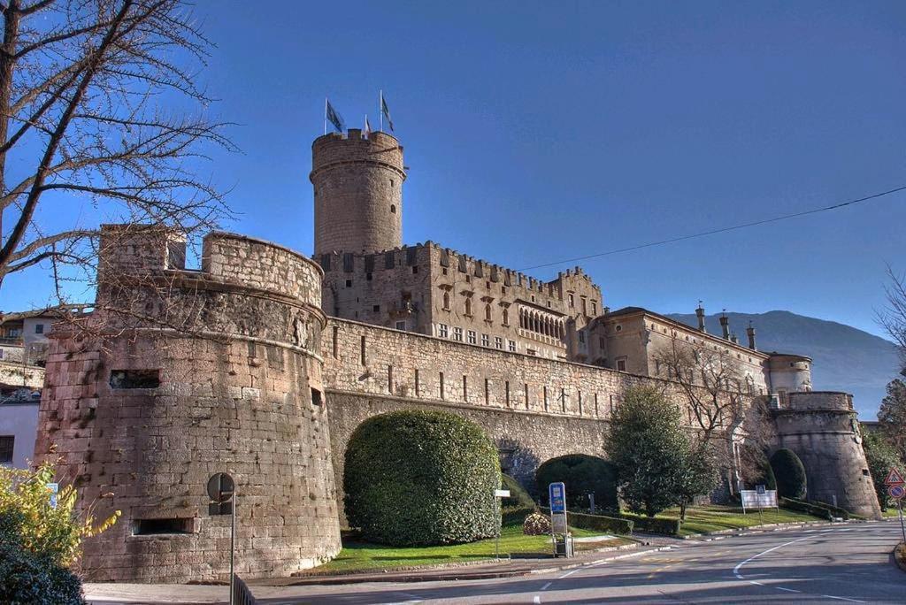 B&B La Loggia Del Castello Trento Exterior foto